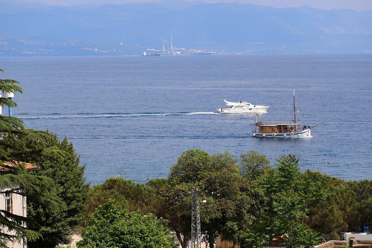 Designed Apartment With Swimming Pool Near The Beach Opatija Eksteriør billede