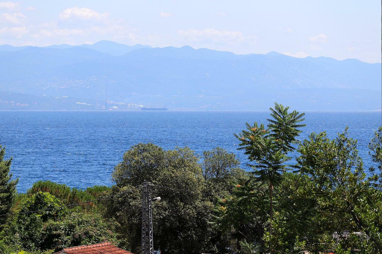 Designed Apartment With Swimming Pool Near The Beach Opatija Eksteriør billede